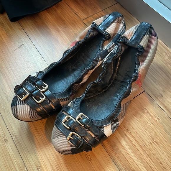 Burberry Authentic Triple Buckle scrunch leather ballerina flats, Size EU 36 - Picture 1 of 6